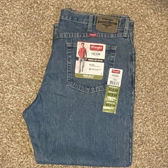 Wrangler NWT Regular Fit Five Star 100% Cotton Mens Jeans Size 40x28 - Picture 1 of 4